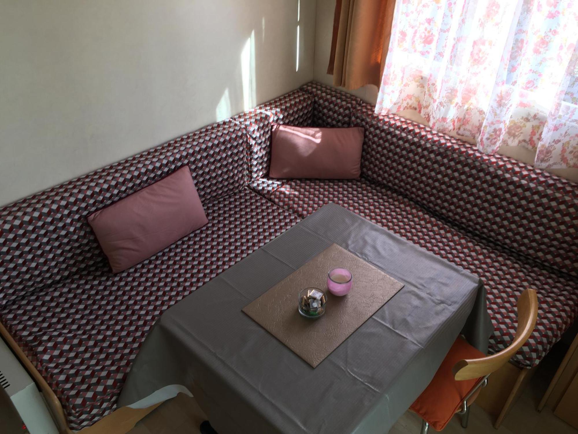 Mobile Home Avec Parking Chorges Exterior photo